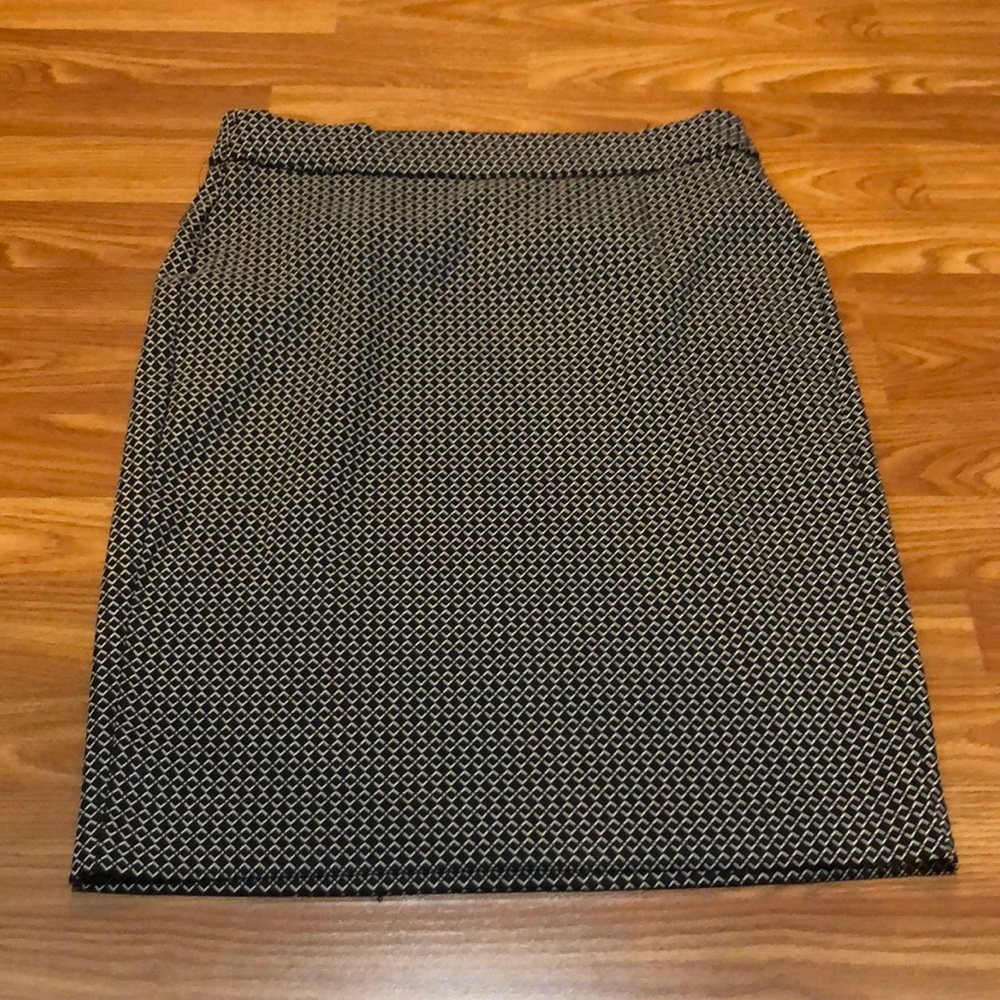 Pull on pencil skirt